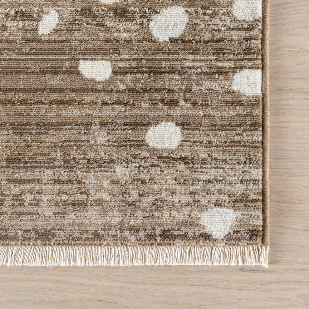 Manaslu Sunrise Fringed Area Rug, Light Brown 4'x5'7"