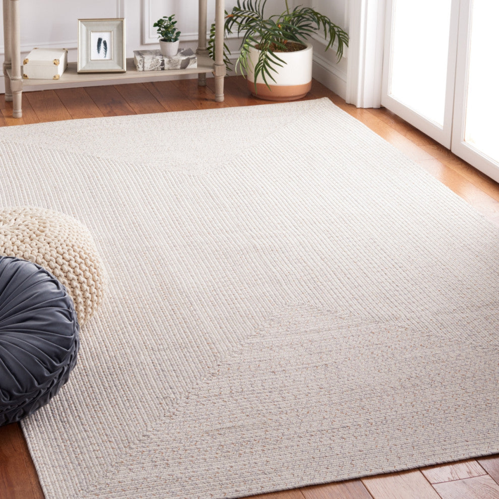 Safavieh Braided BRA201 Rug Machine-Washable, Ivory/Light Grey, 3'x5'