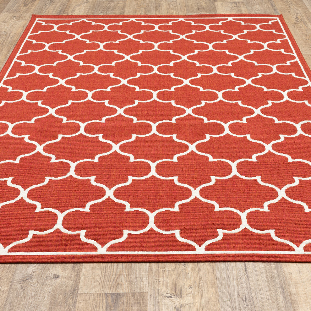 Madelina Lattice Red and Ivory Indoor or Outdoor Area Rug, 5'3"x7'6"