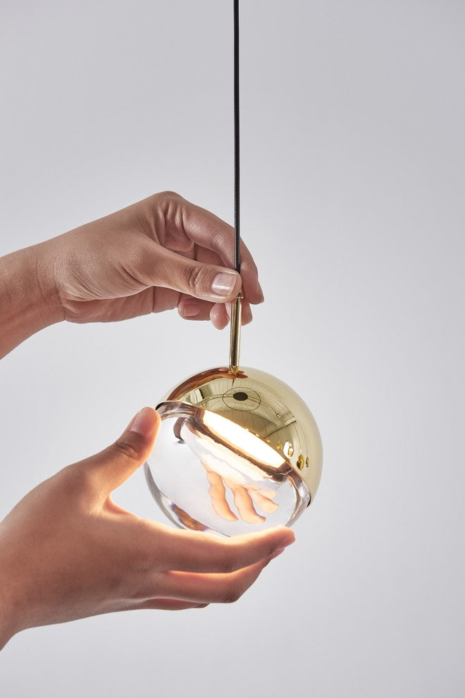 Dora Pendant single, Brass
