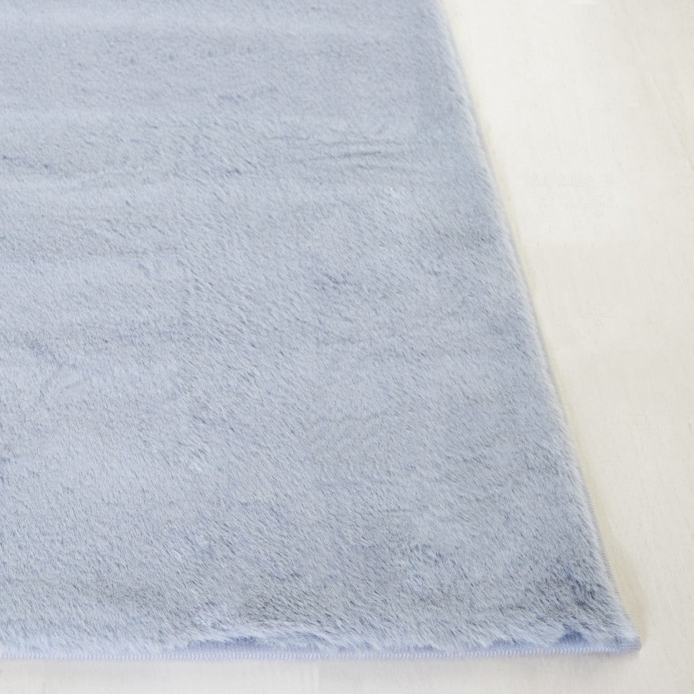 Safavieh Faux Rabbit Fur FRF976 Rug Machine-Washable, Light Grey, 4'x6'