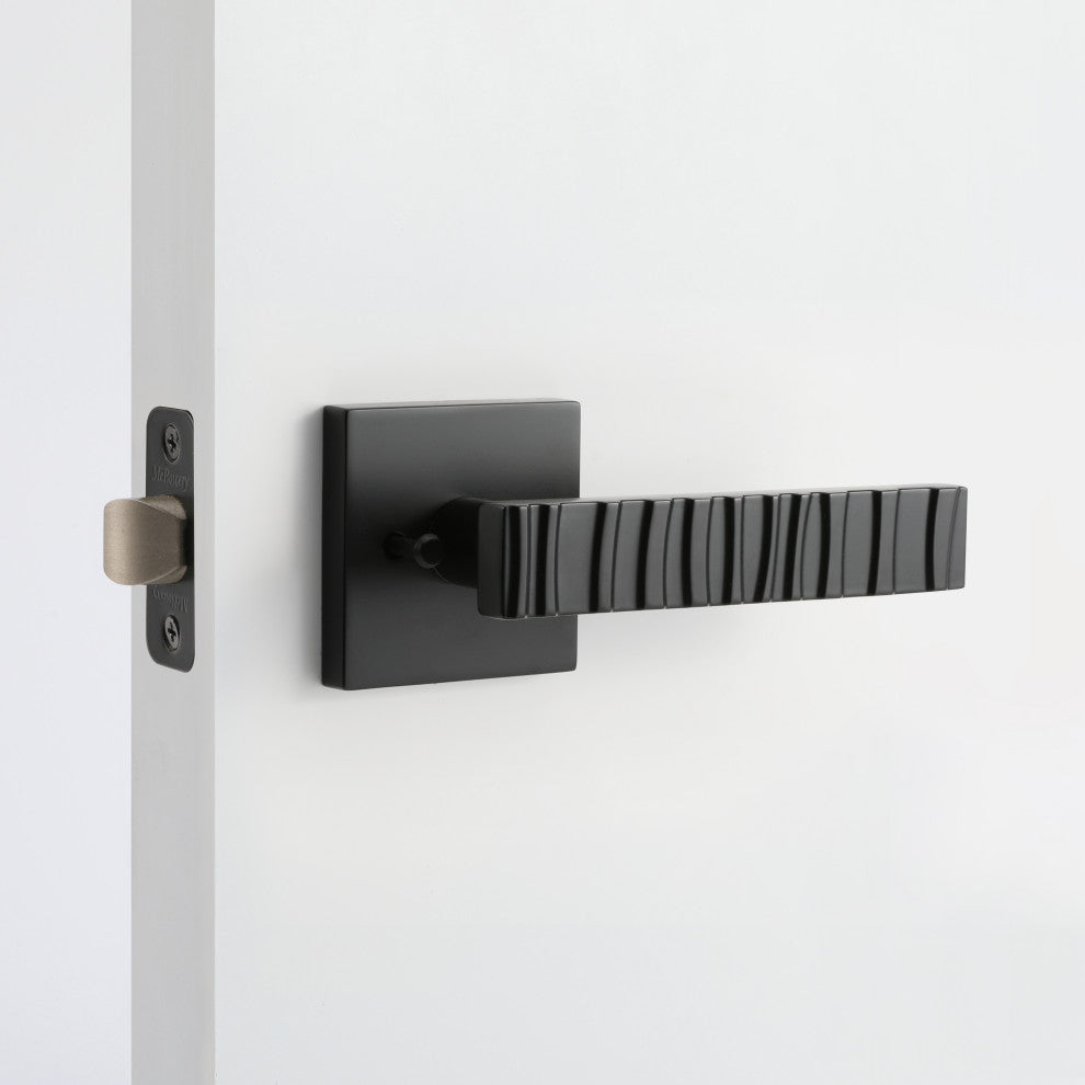 Modern Heavy Duty Designer Interior Door Lever - Groove Collection, Matte Black, Privacy Right Hand