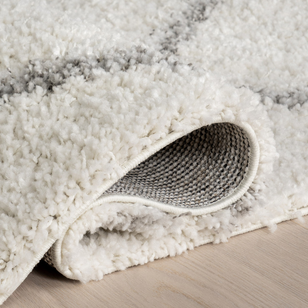 Nuloom Soft and Plush Diamond Trellis Moroccan Lattice Shag Rug, White 5'3"x7'6"
