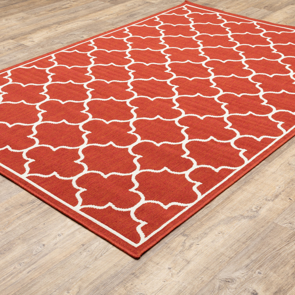 Madelina Lattice Red and Ivory Indoor or Outdoor Area Rug, 5'3"x7'6"
