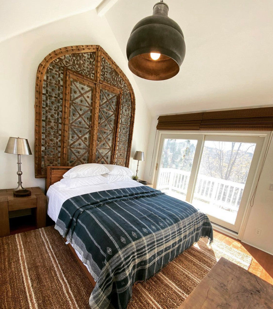 Large Hammered Vintage Kong Pendant