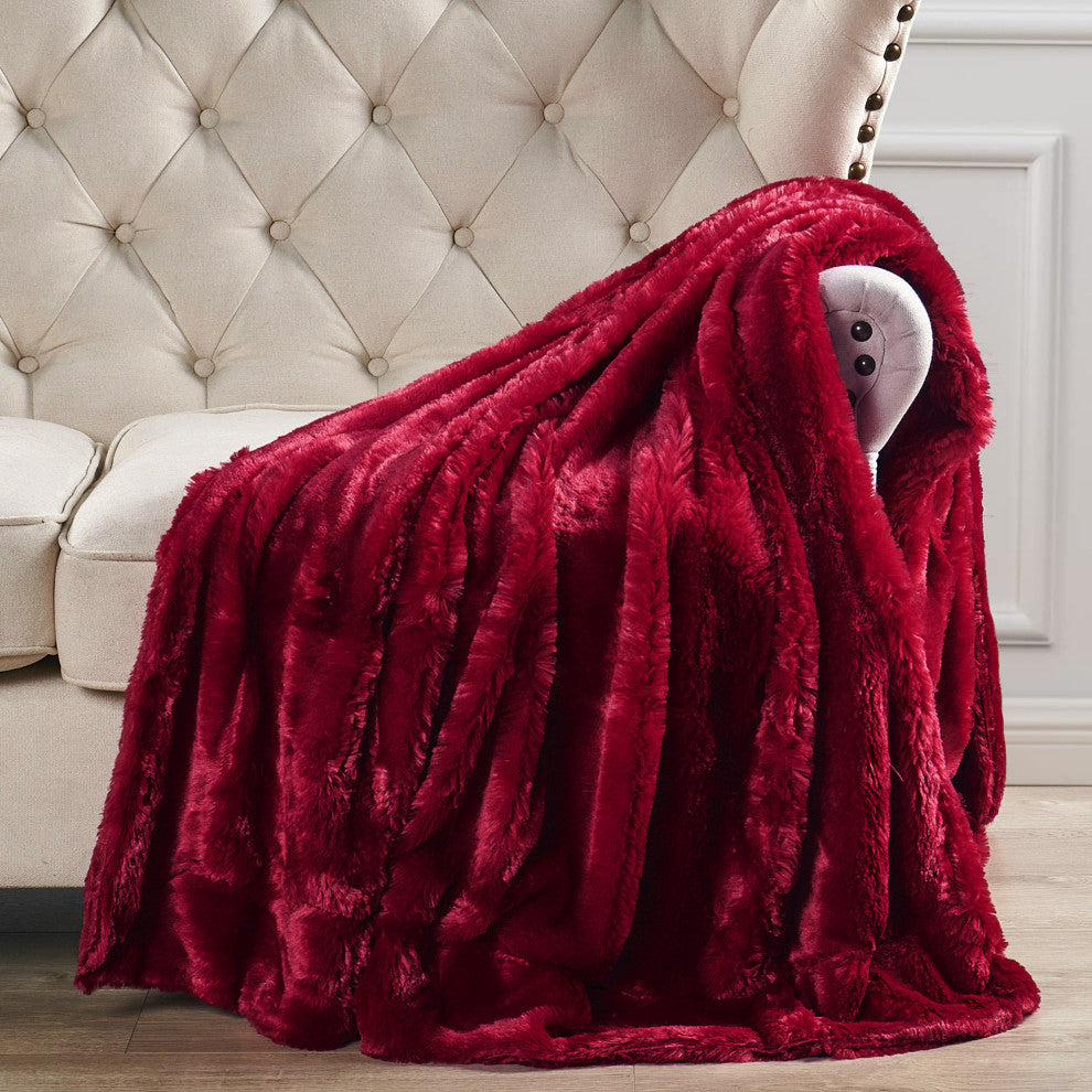 Double Sided Over-Sized Faux Fur Throw Blanket, Chili Red, 50''x70''