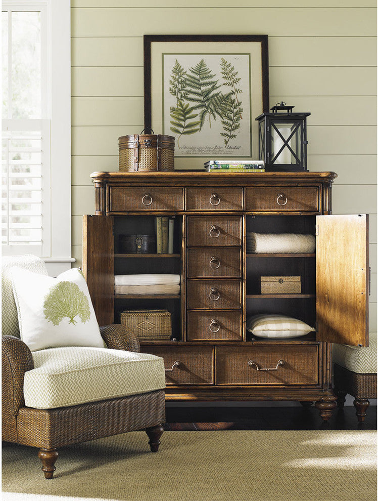 Balencia Gentlemans Chest