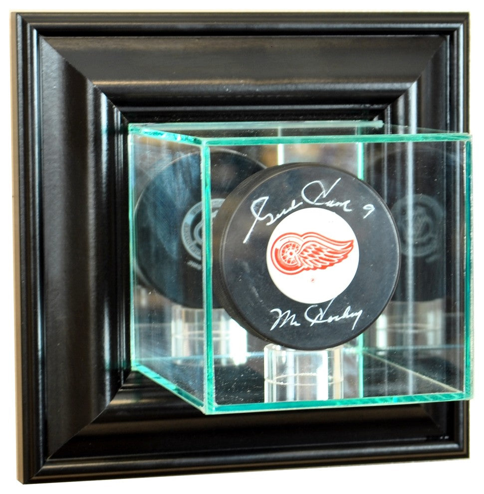 Wall Mounted Single Puck Display Case, Black