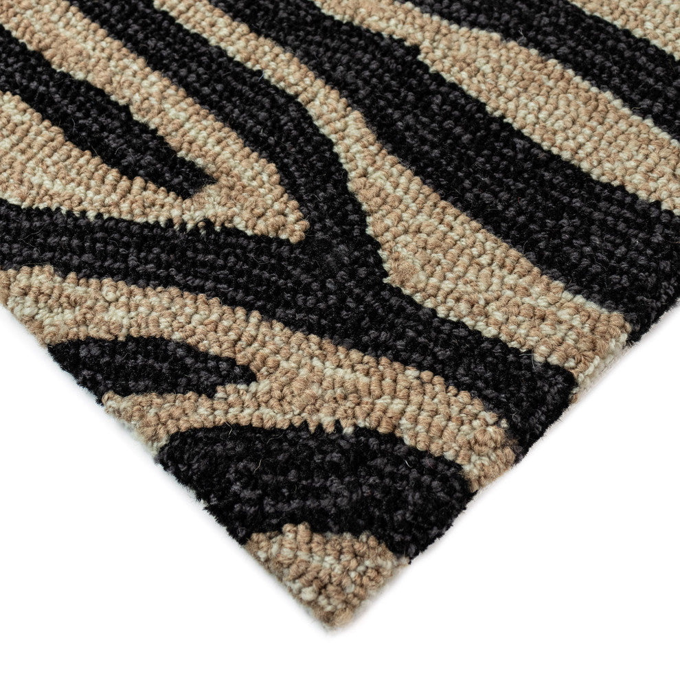 Ravella Zebra Indoor/Outdoor Rug, Black, 2'x3'