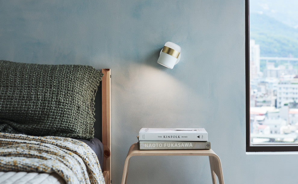 Ling Wall Lamp, White And Matte Brass