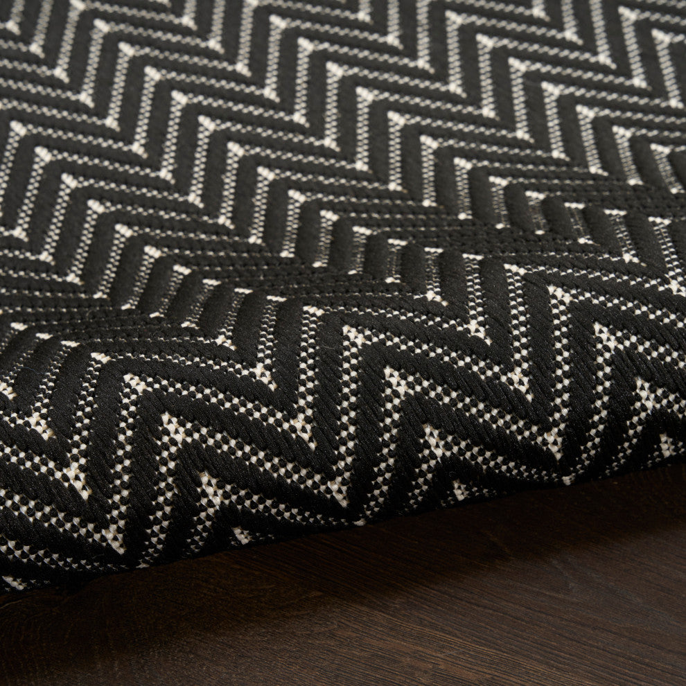Nourison Horizon Indoor/Outdoor 2'2" x 8' Black Modern Rug