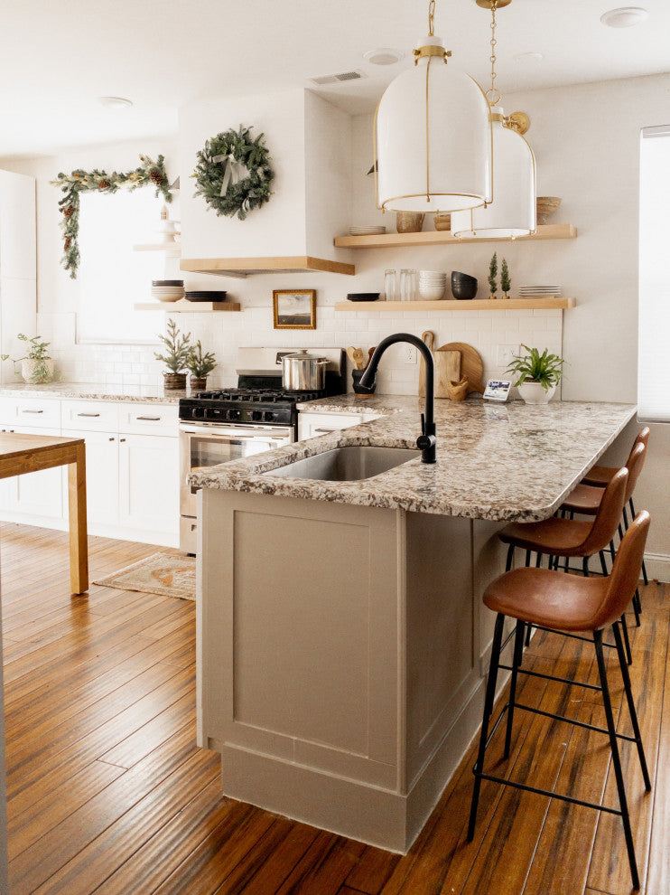 Eldridge 1-Light Pendant, Aged Brass