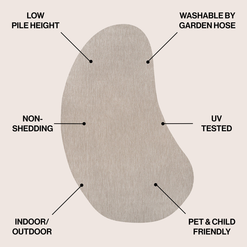 Evan Modern Rustic Organic Curve Indoor/Outdoor Shaped Area Rug