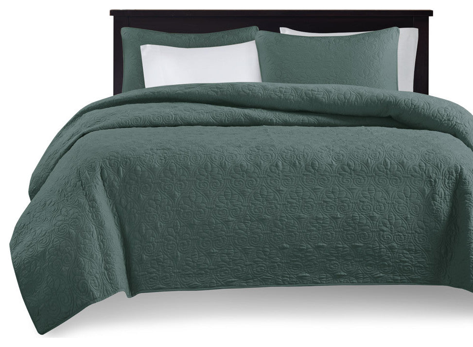 Madison Park Quebec 3 Piece Reversible Quilt Set