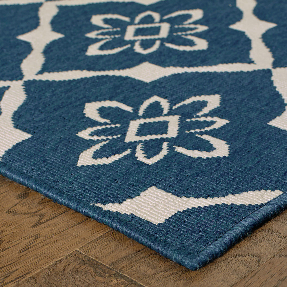 Madelina Lattice Navy and Ivory Indoor or Outdoor Area Rug, 8'6"x13'