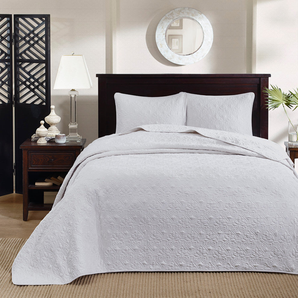 Madison Park Quebec Reversible Bedspread Set, White