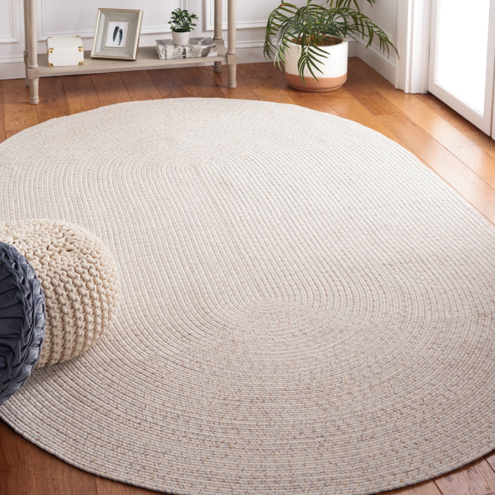 Safavieh Braided BRA201 Rug Machine-Washable, Ivory/Light Grey, 4'x6' Oval