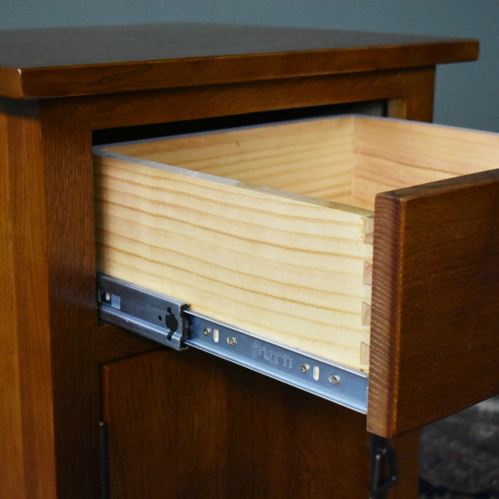 Mission Quarter Sawn Oak 1 Door, 1 Drawer Nightstand, Michael's Cherry