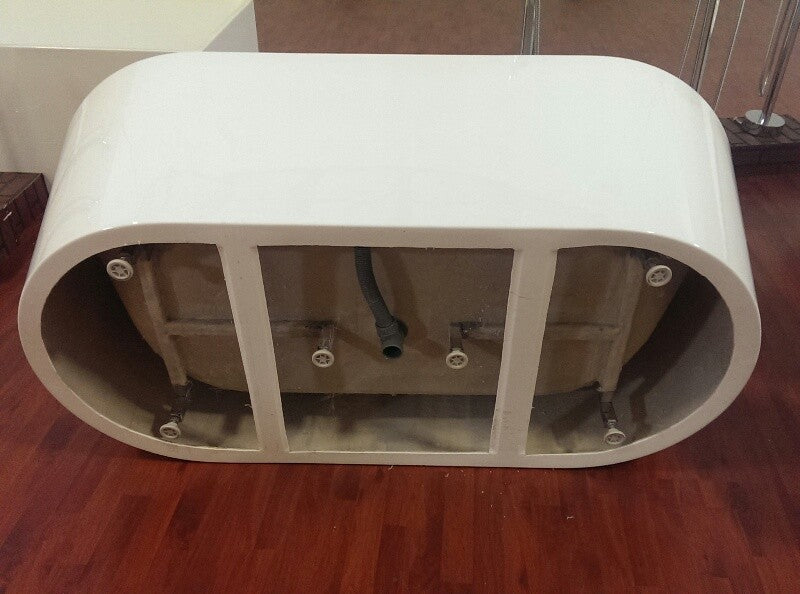 Legion Furniture Acrylic Tub, White, 67.3"