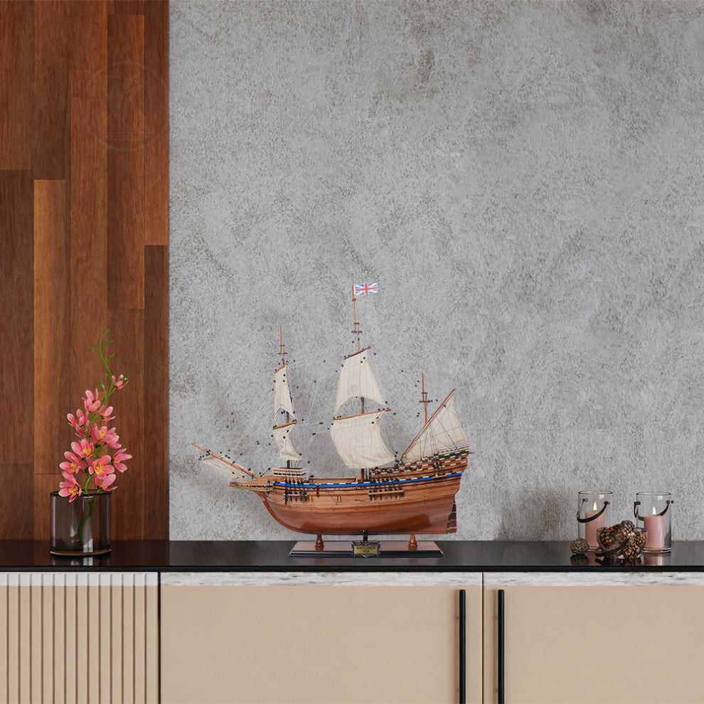 Mayflower High Quality Museum-quality Fully Assembled Wooden Model Ship