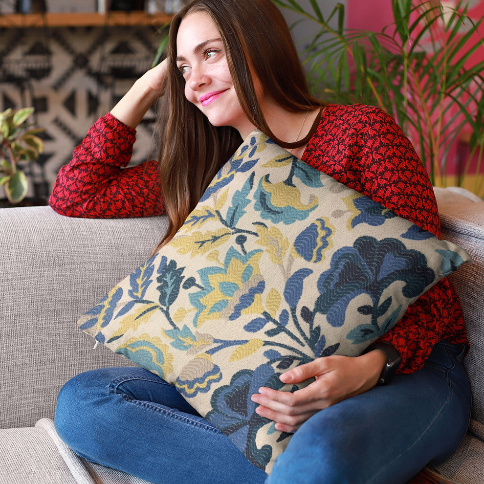 Plutus Blue Mountain Flower Floral Luxury Throw Pillow, 18"x18"