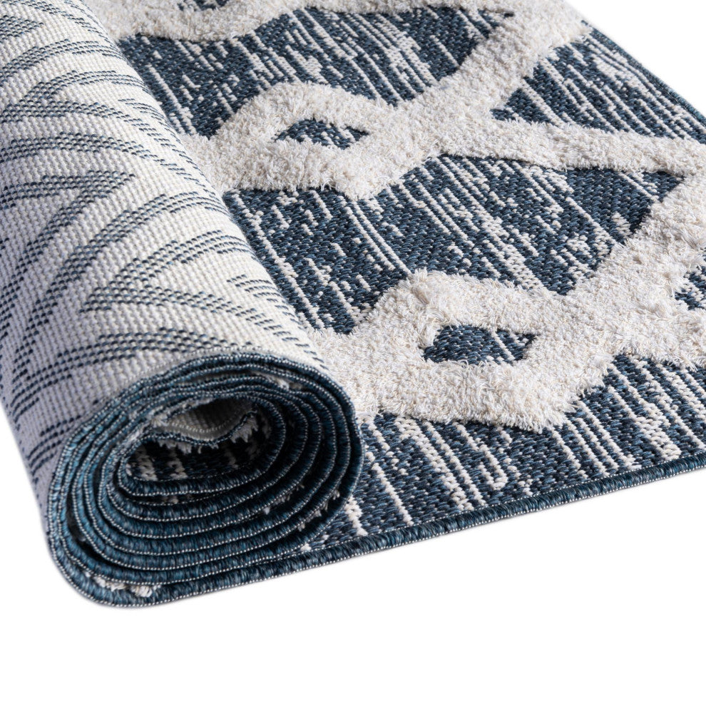 Unique Loom Sabrina Soto Casa  Valencia Area Rug