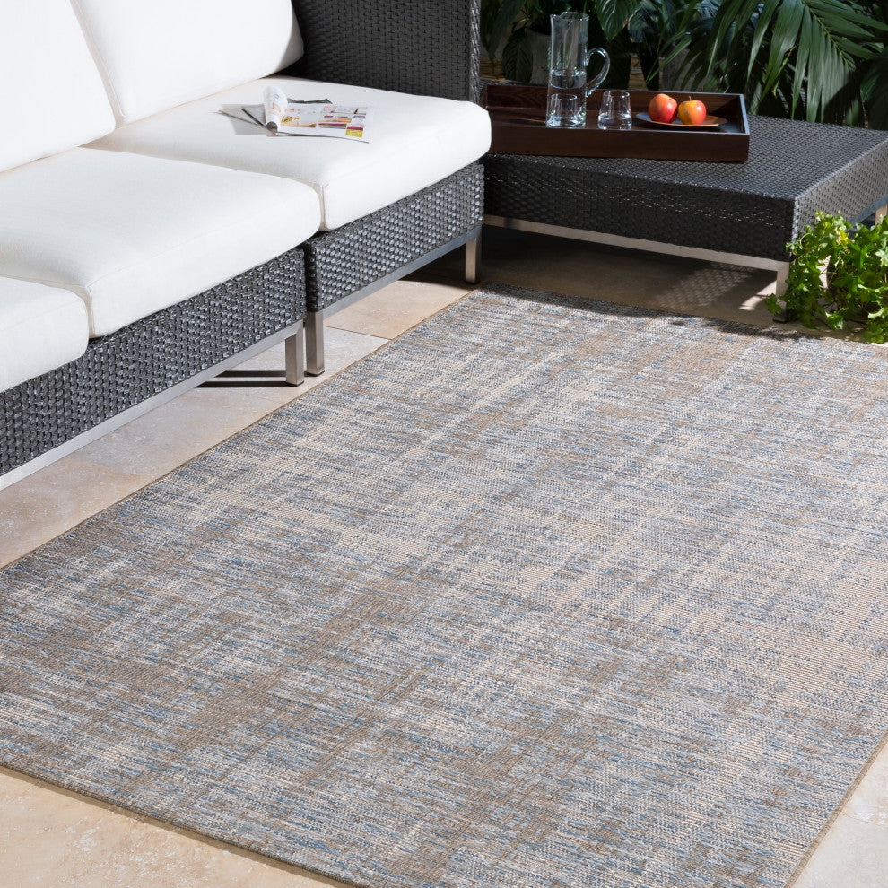 Santa Cruz Modern Sky Blue, Pale Blue Area Rug, 5'3"x7'7"