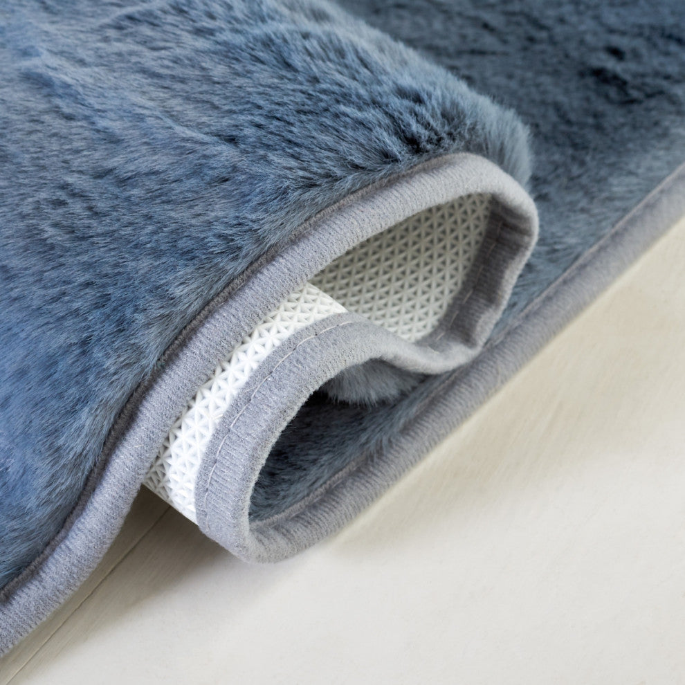 Safavieh Faux Rabbit Fur FRF976 Rug Machine-Washable, Dark Grey, 4'x6'