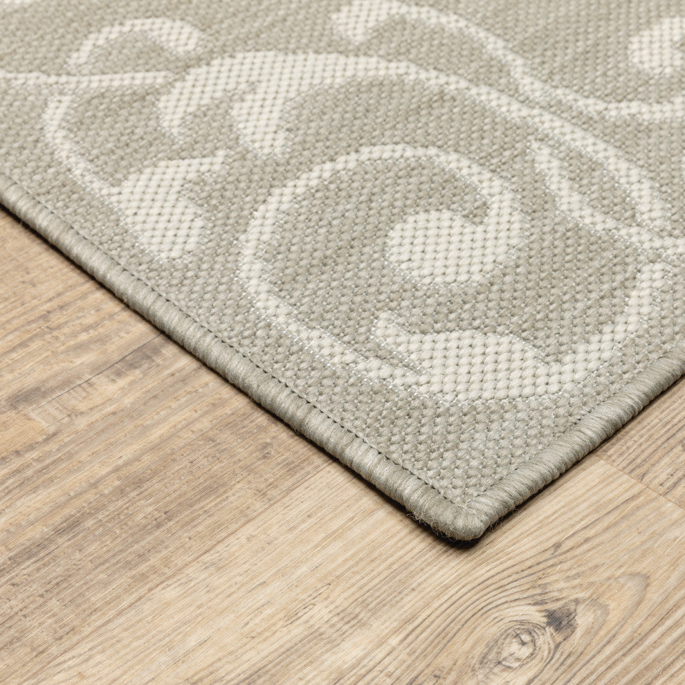 Parlan Floral Medallion Indoor-Outdoor Area Rug, Gray, 5'3"x7'3"