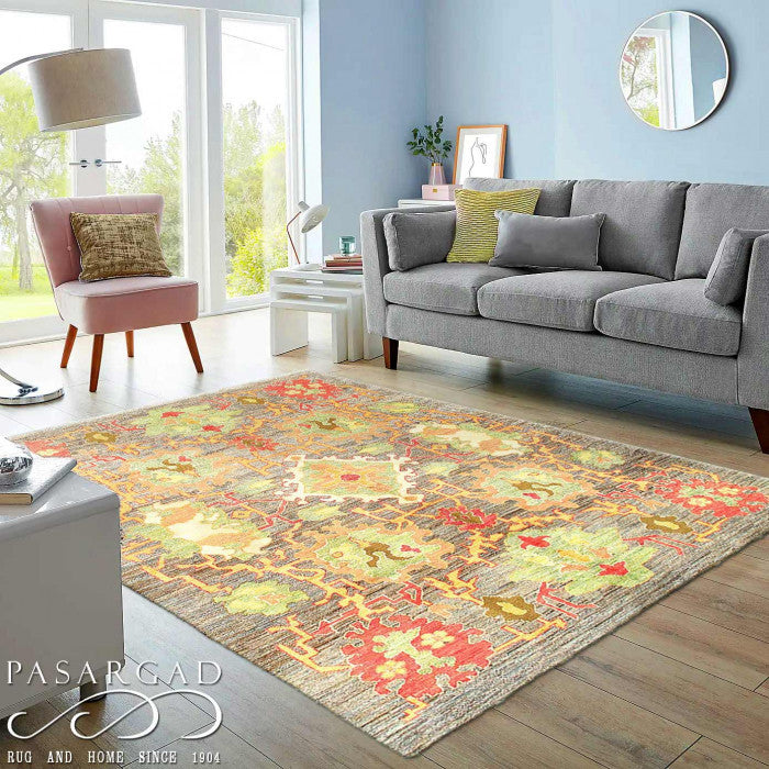 Fine Hand Knotted Persian Sultanabad Rug 6'8"x9'8"