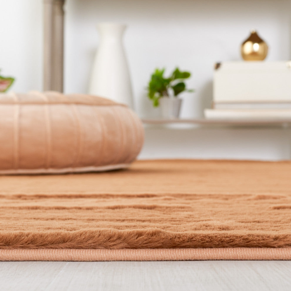 Safavieh Faux Rabbit Fur FRF976 Rug Machine-Washable, Brown, 4'x6'