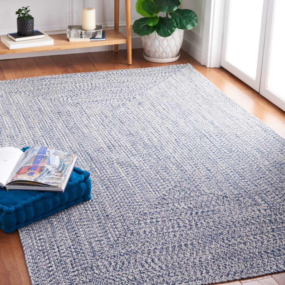 Safavieh Braided BRA201 Rug Machine-Washable, Dark Blue/Ivory, 4'x6'