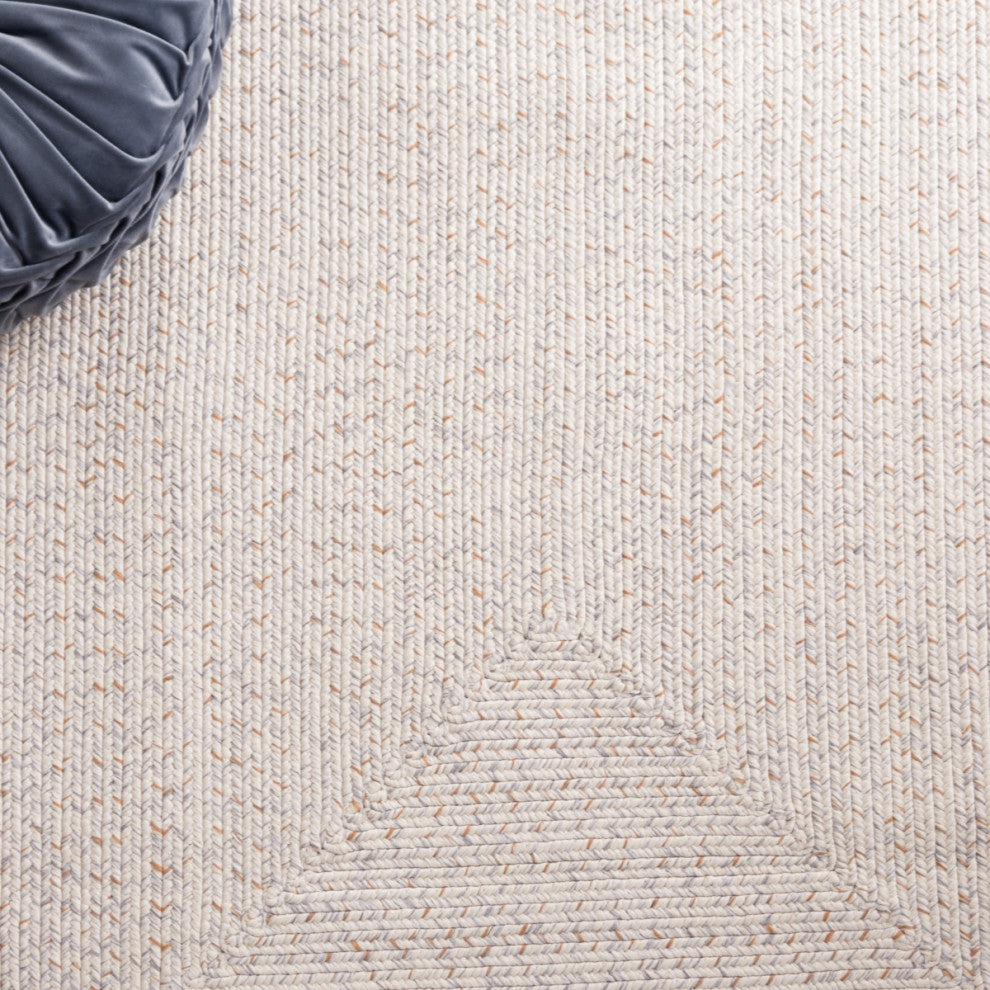 Safavieh Braided BRA201 Rug Machine-Washable, Ivory/Light Grey, 2'3"x10'