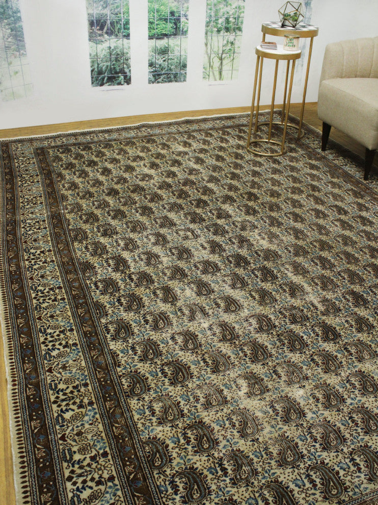 Fine Vintage Amber Ivory Rug