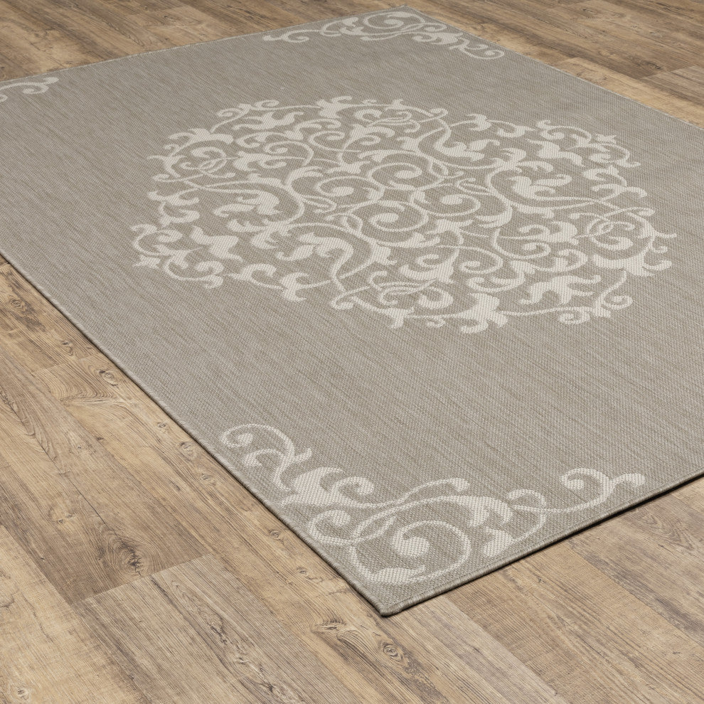 Parlan Floral Medallion Indoor-Outdoor Area Rug, Gray, 5'3"x7'3"
