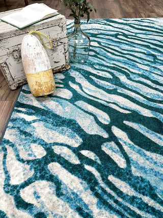 Sea Dive, Aqua, 8'x11'