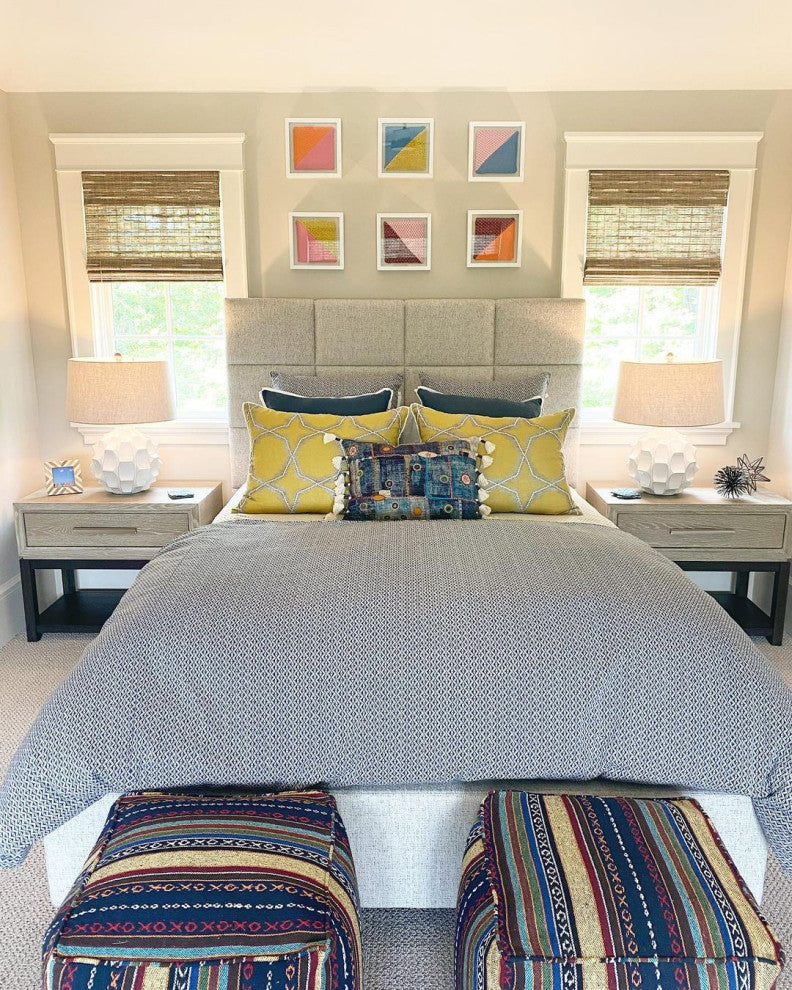 Sculpted Gloss White Modern Globe Table Lamp