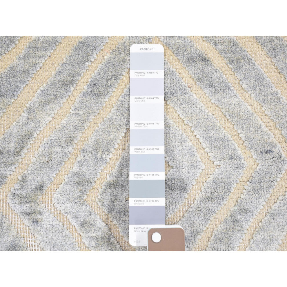 Light Gray Modern Design Silk With Textured Wool Hand Knotted Mat Rug, 2'x3'