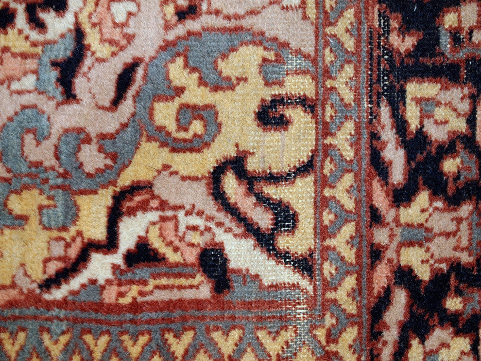 Handmade vintage Pakistani Lahore rug 3,1' x 5' ( 95cm x 154cm ) 1970