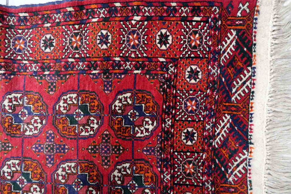 Handmade Vintage Turkmen Tekke Rug 4.1'x6.1', 126cmx188cm 1960s
