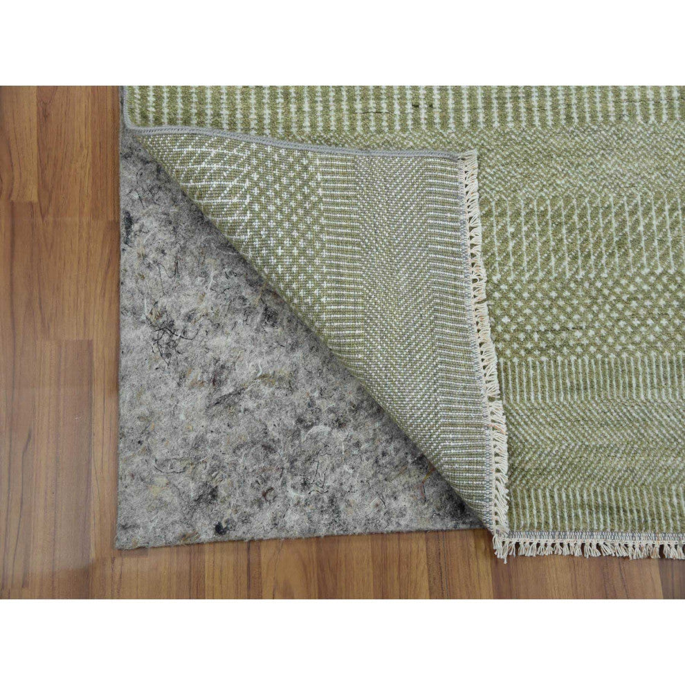 Light Green, Hand Knotted Grass Design, Wool and Silk Rug, 3'0"x5'3"