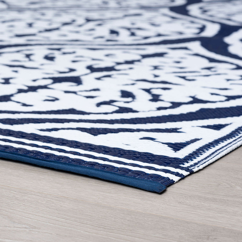 Kingman Transitional Damask Navy/White Rectangle Indoor/Outdoor Area Rug, 9'x12'