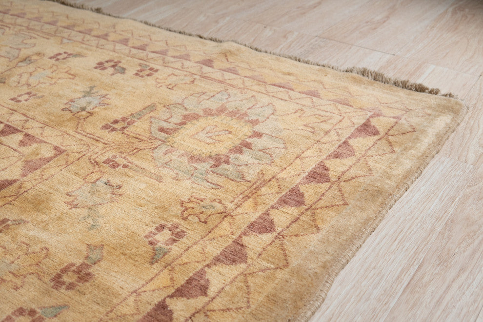 Beige Classic Oriental Sultanabad Area Rug