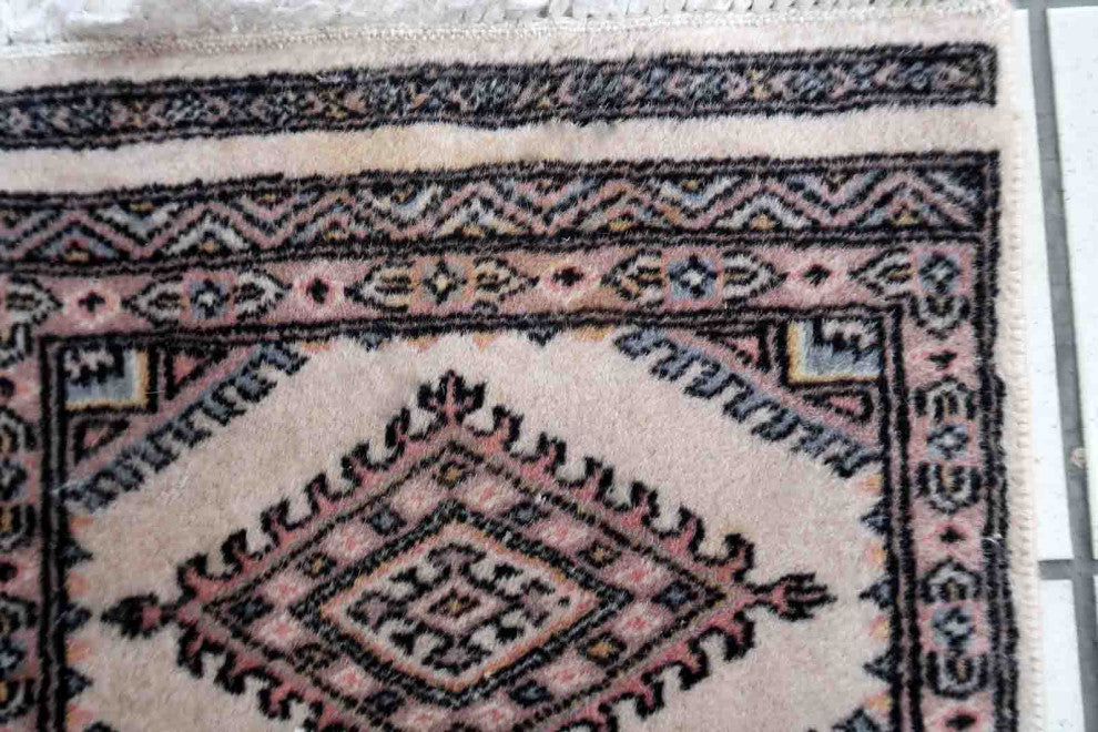Handmade Vintage Uzbek Bukhara Mat 1.2'x1.3', 39cmx42cm, 1970s