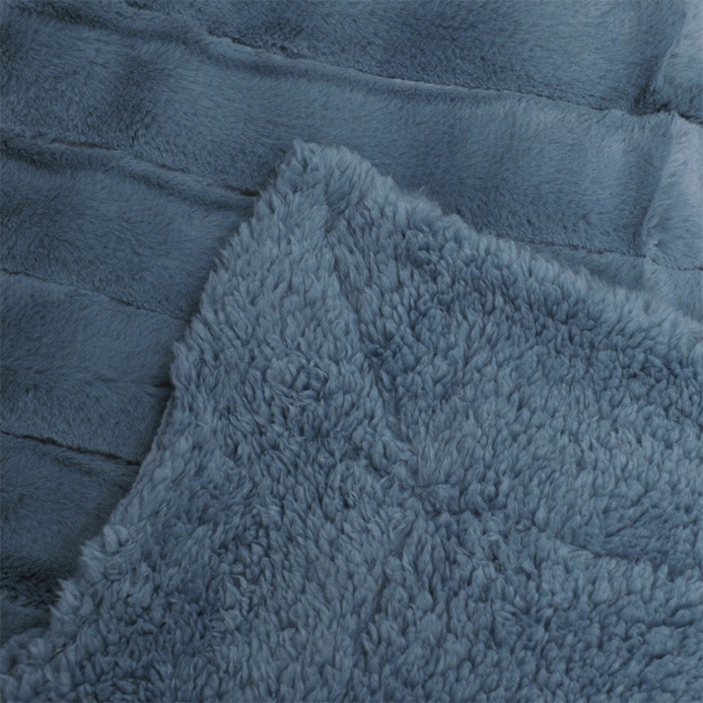 Super Mink Faux Fur Throw Blanket, Blue Mirage, 50"x60"
