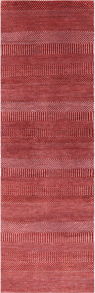 2' 6" X 8' 0" Runner Savannah Grass Hand-Knotted Wool and Silk Rug Q11945