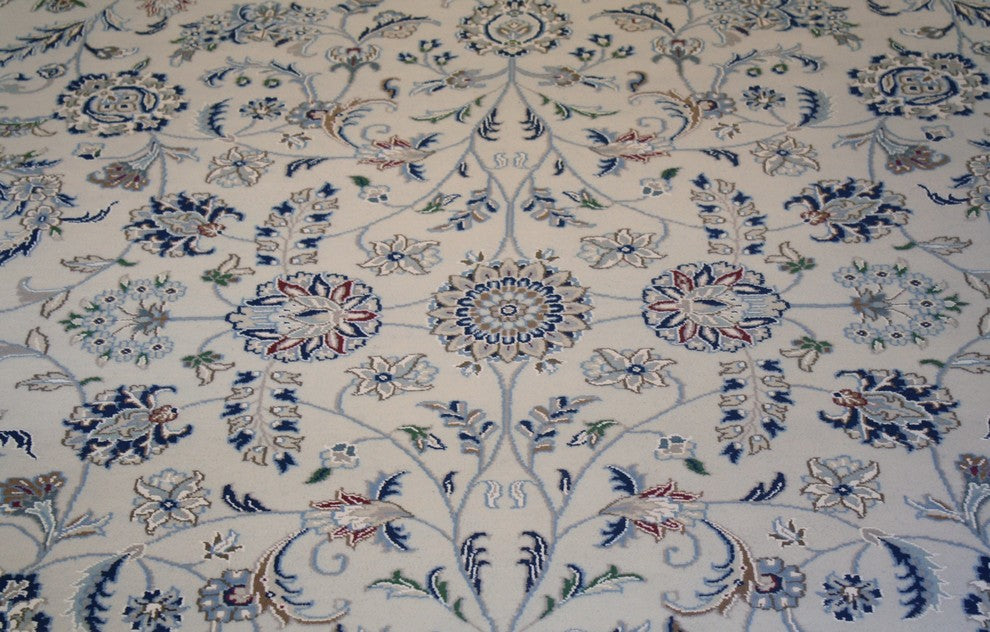 8.10x11.8 Nain Design, Area Rug / Rug Pad