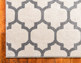 Unique Loom Beige Philadelphia Trellis 2' 7 x 8' 0 Runner Rug
