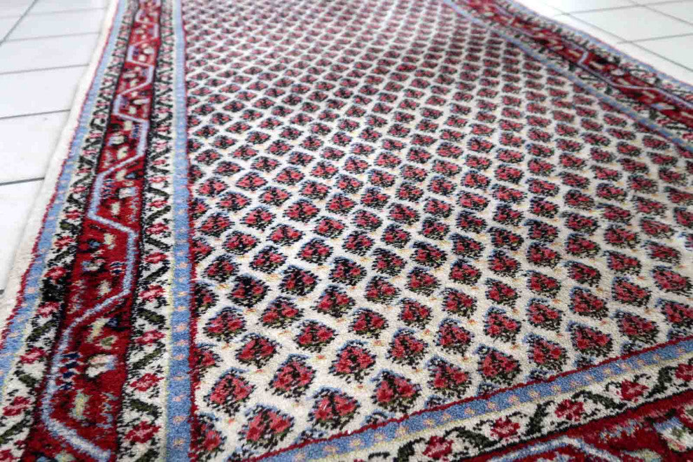 Handmade Vintage Indian Seraband Rug 3'x5.3', 94cmx162cm 1970s