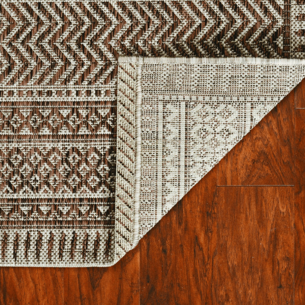 8' Round Mocha Geometric Pattern Indoor Outdoor Area Rug